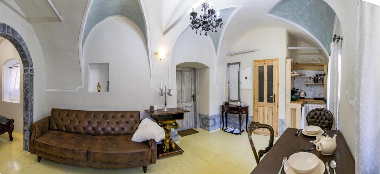 Apartman Charlotte V Dome So Studnou Na Streche Banská Štiavnica Eksteriør billede